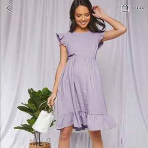 Super adorable maternity dress